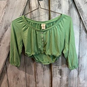 Cropped green shirt